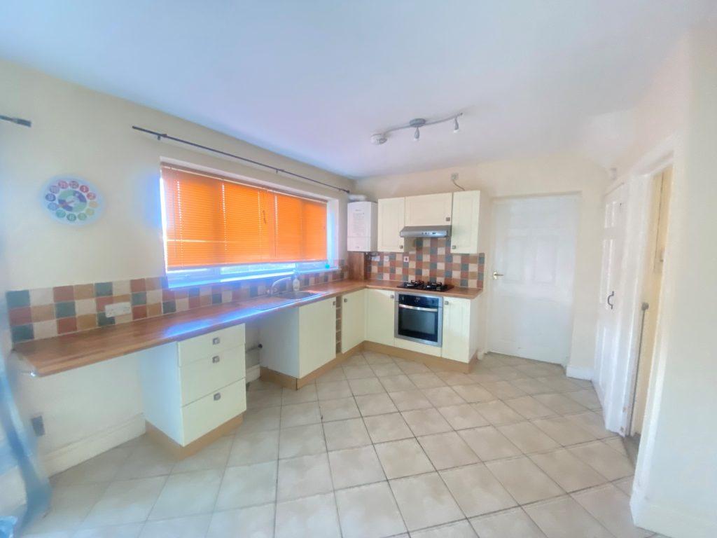Vineyard Road, Newport 3 bed semidetached house for sale £240,000