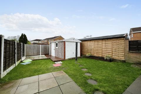 2 bedroom semi-detached house to rent - Lockerbie Close,  Warrington, WA2