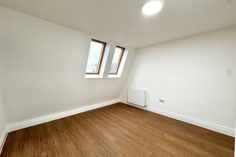 2 bedroom apartment to rent, Barge Drive, Southall, Greater London, UB2
