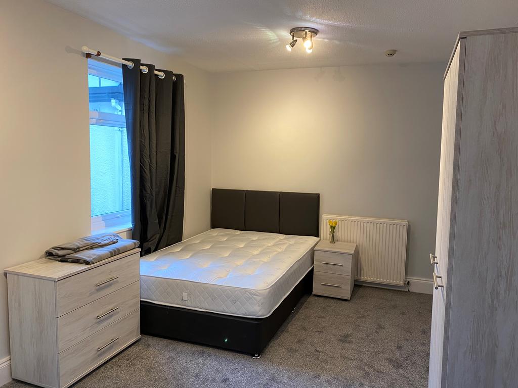 Windsor Road, Torquay TQ1 Bedsit £600 pcm (£138 pw)