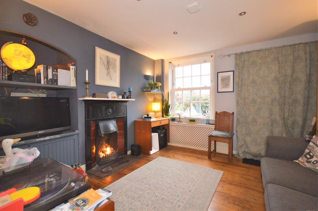 New Road, Mistley, Manningtree, CO11 1BU 2 bed terraced house £260,000