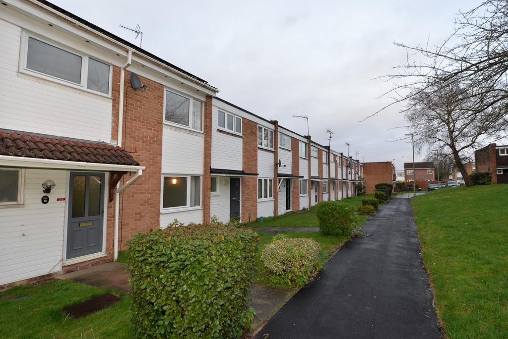 Avon Walk, Basingstoke, RG21 3 bed terraced house £1,400 pcm (£323 pw)