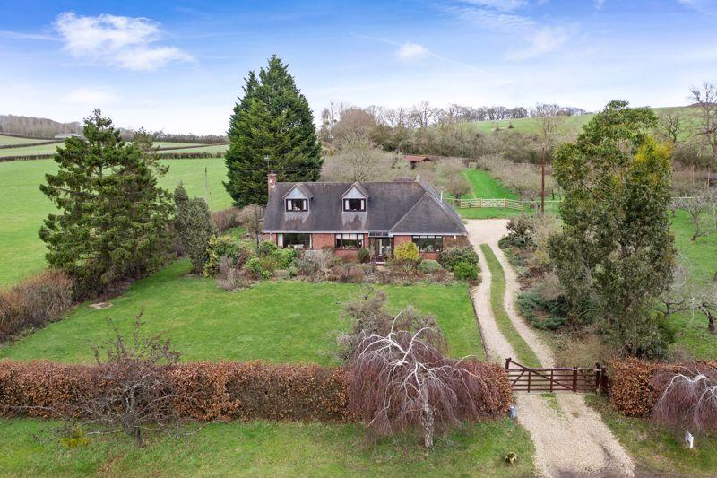 The Paddock, Low Road, Church Lench 4 bed detached house for sale £