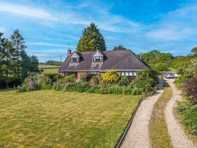 The Paddock, Low Road, Church Lench 4 bed detached house for sale £