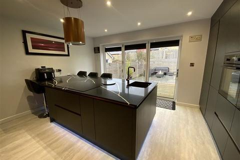 19 Ashpool Fold, Woodhouse, Sheffield, S13 7DZ