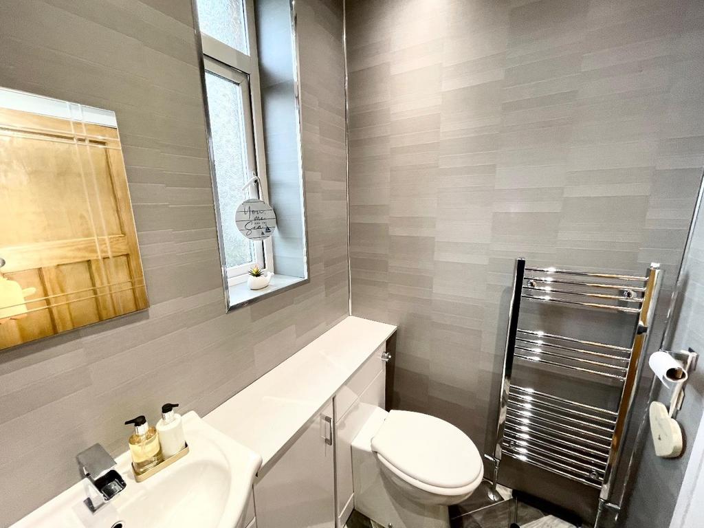 Modern bathroom