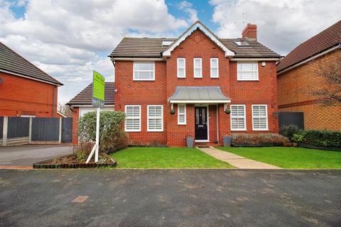 3 bedroom detached house for sale - Wych Elm Road, Oadby, Leicester