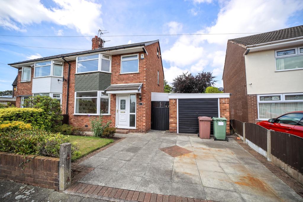 3 Woburn Avenue, NewtonLeWillows, 3 bed semidetached house £1,000