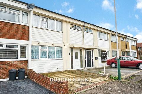 20 Taylor Close, Romford, RM5 2LR