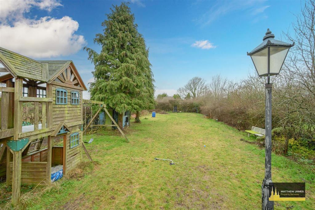 Wycliffe Grove, Wyken CV2 Fabulous Rear Garden Space 3 bed semi