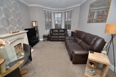 3 bedroom flat for sale - Norham Street, Shawlands, G41 3XP