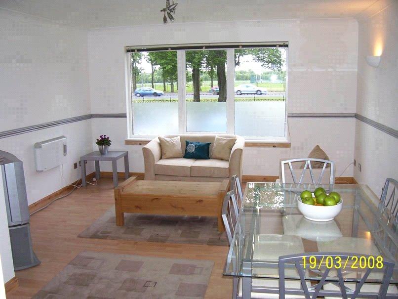 Greenhead Street, Glasgow Green, GLASGOW, G40 2 bed flat £850 pcm (£