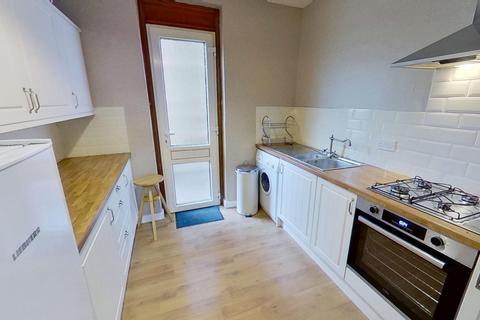 3 bedroom flat to rent, Learmonth Avenue, Edinburgh, EH4