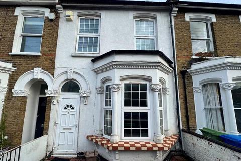 5 bedroom terraced house to rent, Ivanhoe Road, London, SE5 8DH