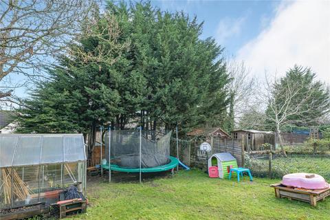 23 Roundhill Way, Guildford, GU2 8HJ