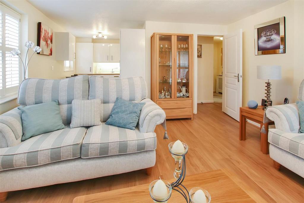 Holland House Road, Preston 2 bed apartment £130,000