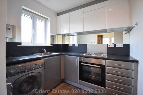 2 bedroom flat to rent, Oakwood