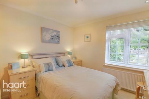 14 Alexandra Road, Biggin Hill, Westerham, TN16 3NZ