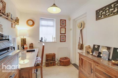 14 Alexandra Road, Biggin Hill, Westerham, TN16 3NZ