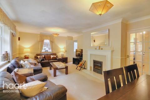 14 Alexandra Road, Biggin Hill, Westerham, TN16 3NZ