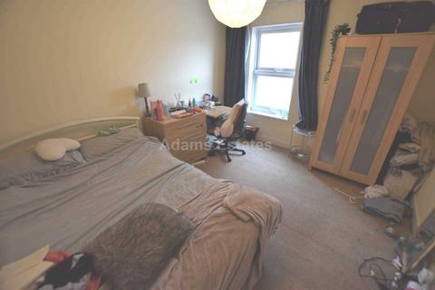 undefined, Queens Road, Reading