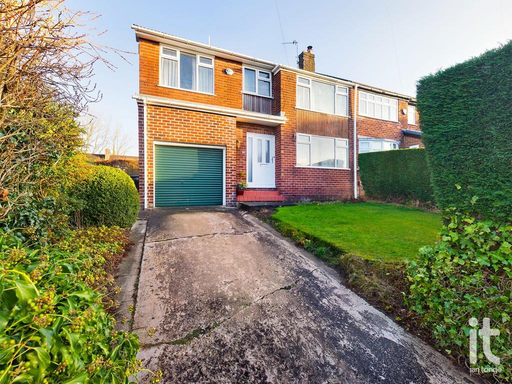 Grasmere Crescent, High Lane... 5 bed semidetached house £330,000