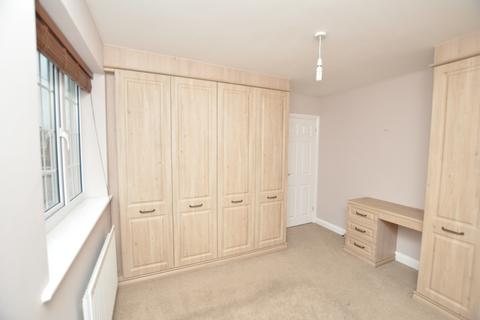 4 bedroom semi-detached house to rent, Durham Close, Guildford, Surrey, GU2