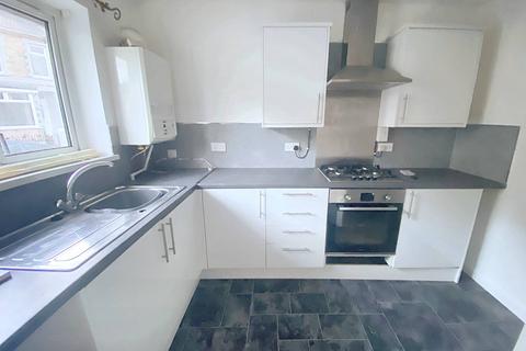 1 bedroom terraced house to rent, Queen Street, Abertillery NP13