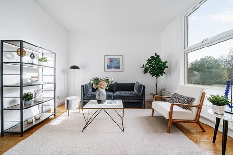 Flat 2, 50 The Grove, Ealing, London, W5 5LG