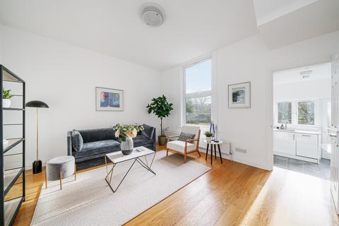 Flat 2, 50 The Grove, Ealing, London, W5 5LG