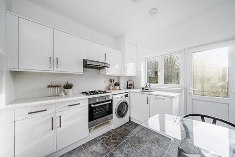 Flat 2, 50 The Grove, Ealing, London, W5 5LG