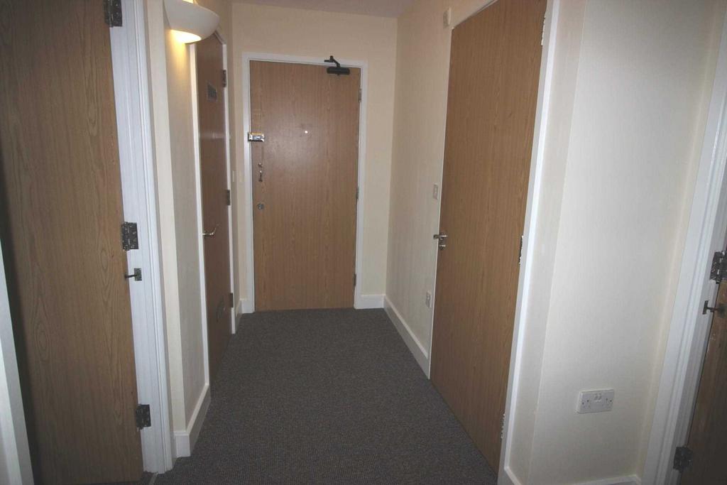 Tideslea Path, West Thamesmead, SE28 0NA 2 bed apartment to rent £1,550 pcm (£358 pw)