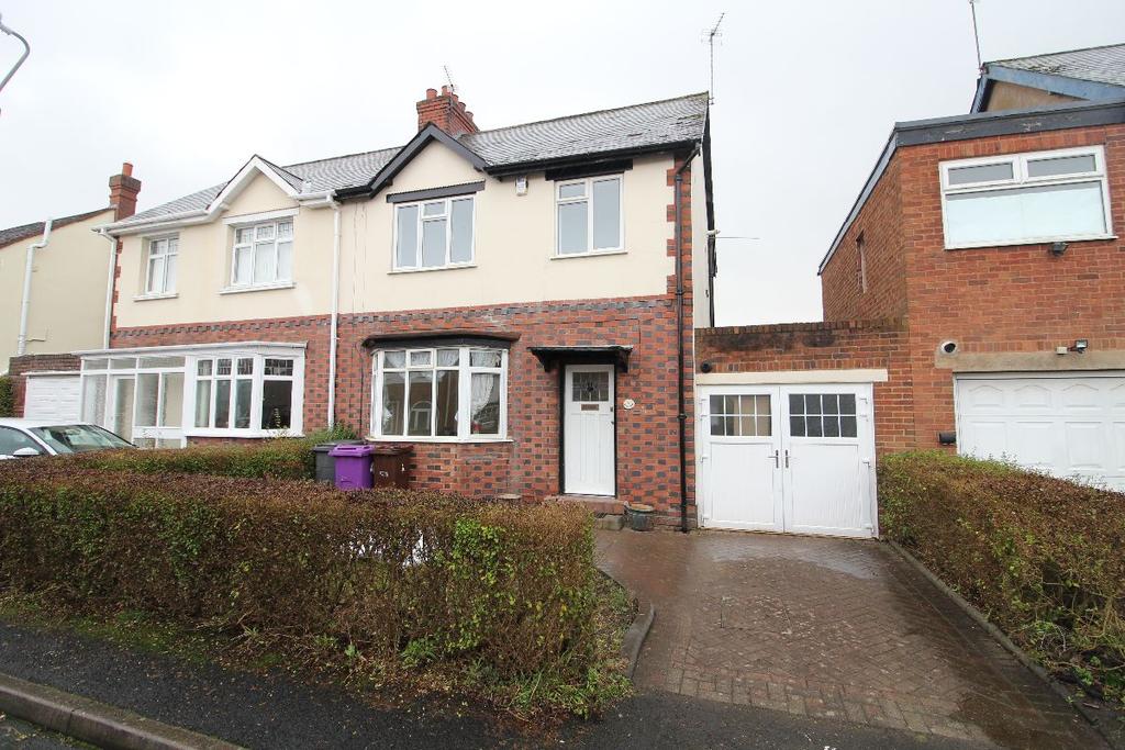 Birches Barn Avenue, Wolverhampton 3 bed semidetached house £1,200