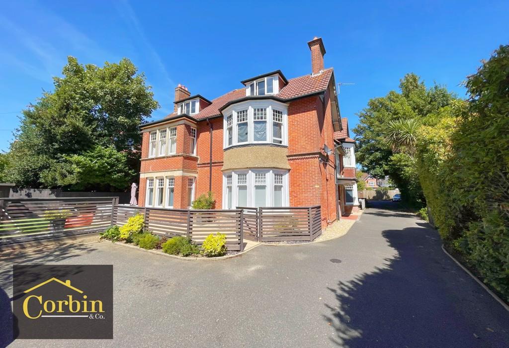 47 Portchester Road, Bournemouth, Dorset 2 bed apartment £260,000
