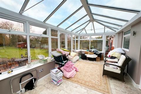 48 Barkers Lane, Wythall, Birmingham, B47 6BU