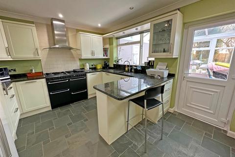 48 Barkers Lane, Wythall, Birmingham, B47 6BU