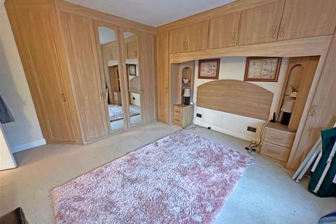 48 Barkers Lane, Wythall, Birmingham, B47 6BU