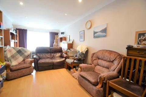 30 Park Way, Feltham, TW14 9DJ