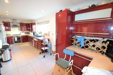 30 Park Way, Feltham, TW14 9DJ