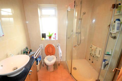 30 Park Way, Feltham, TW14 9DJ