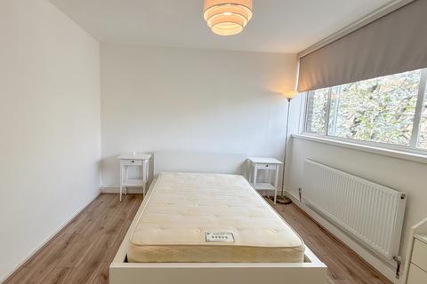 2 bedroom flat to rent, Philpot Street, London E1