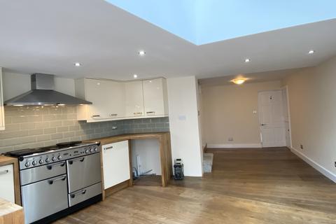 6 Prospect Place, Hayle, TR27 4LT