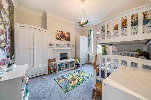 24 Bassingham Road, Earlsfield, London, SW18 3AG