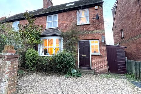 22 Copthorne Road, Leatherhead, KT22 7ED