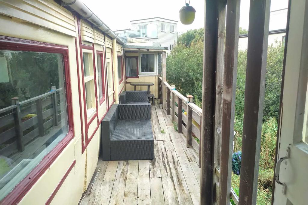 Sea Road, Felpham 2 bed cottage £775 pcm (£179 pw)