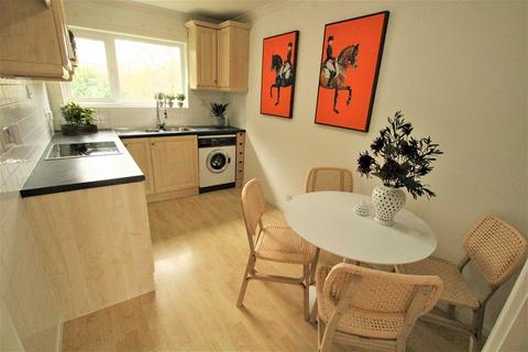 40 Gibbs Couch, Watford, WD19 5EQ