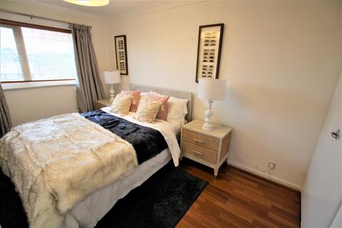 40 Gibbs Couch, Watford, WD19 5EQ
