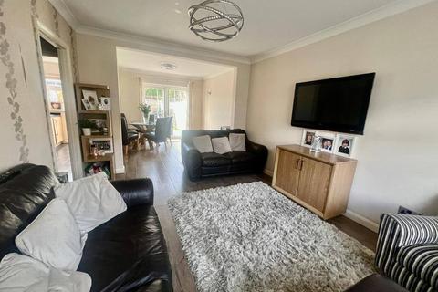 29 Stoke Road, Rainham, RM13 9SF