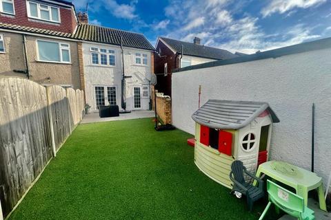 29 Stoke Road, Rainham, RM13 9SF