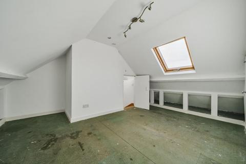 3 bedroom terraced house for sale - Surbiton,  Surrey,  KT6